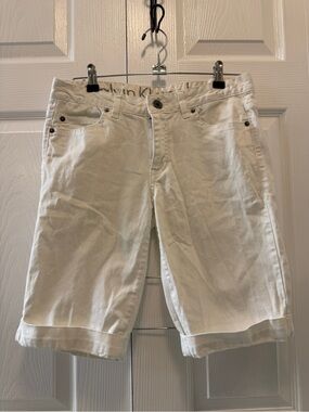 Calvin Klein Jeans Bermuda Classic White Shorts Size 28/6